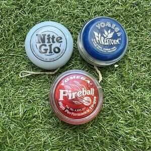 Vintage Yomega Fireball Firestorm Nite Glo Yo-Yo High Performance Red‎ Blue